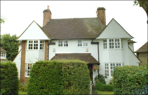 025-27 Willifield Way